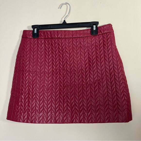 Commense Quilted Red Faux Leather Mini Skirt - NWT - Picture 3 of 7